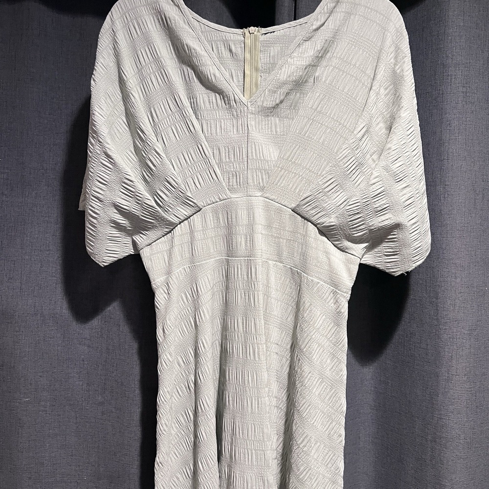 Maxi Dress Textured V-Neck Flutter Sleeve Sage Green Medium Romantic Boho
